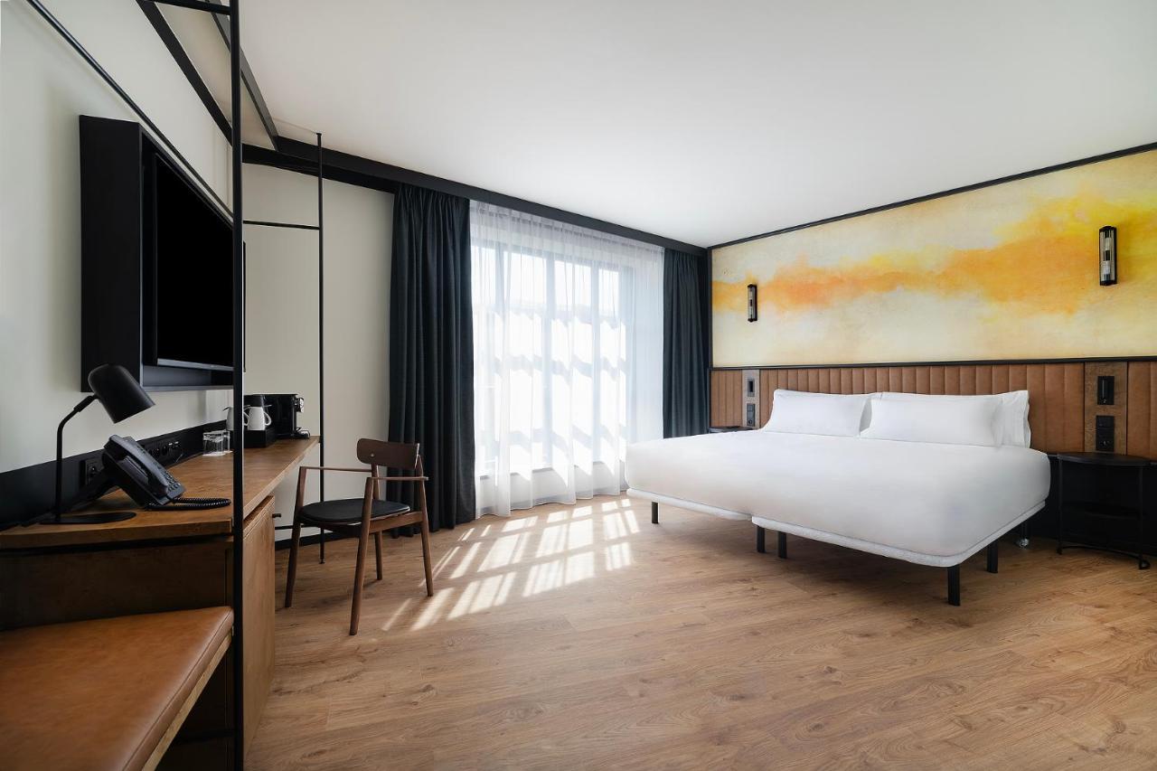 Hotel Barcelo Warsaw Powisle Esterno foto
