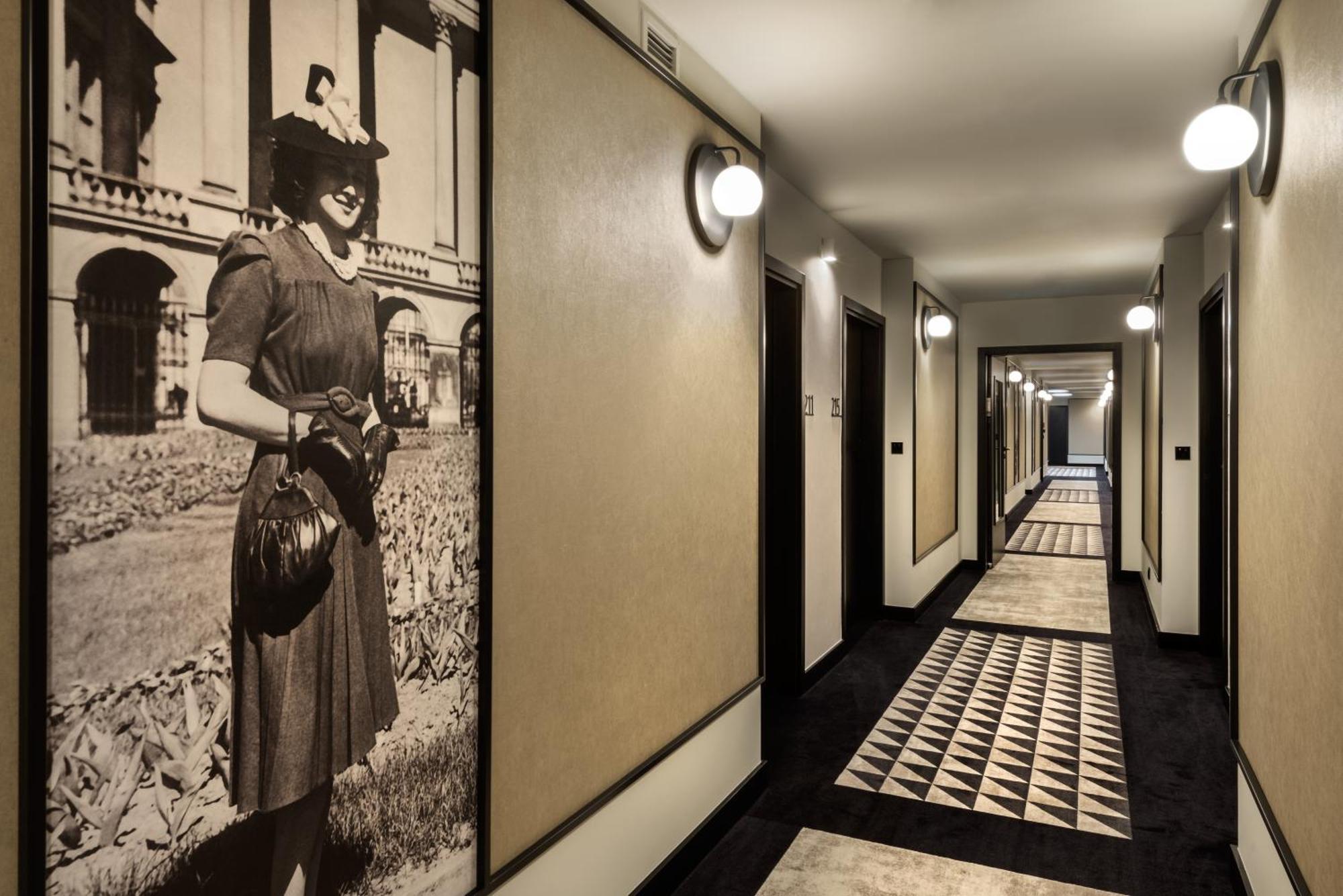 Hotel Barcelo Warsaw Powisle Esterno foto